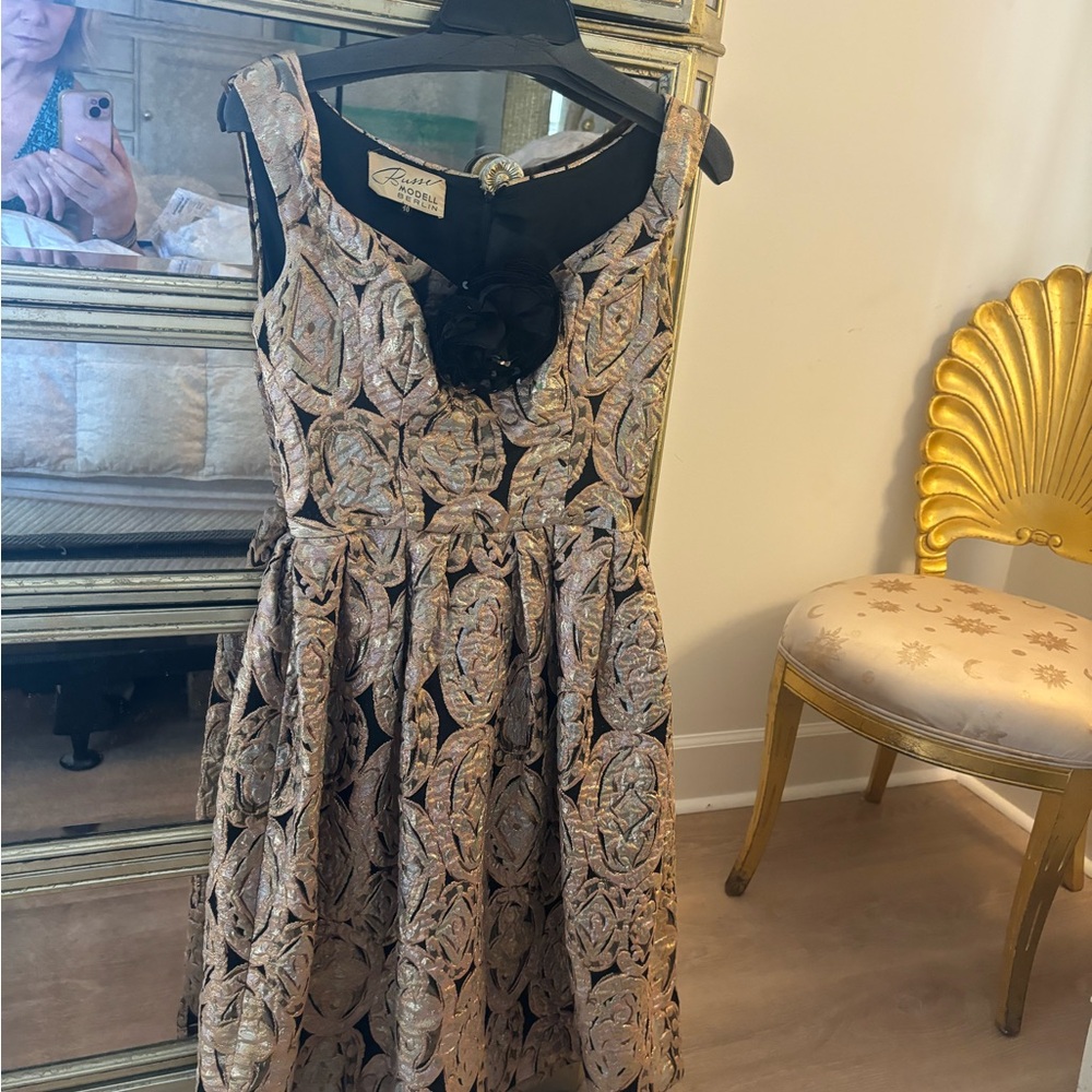 A true vintage dress from Berlin Germany -size 40
